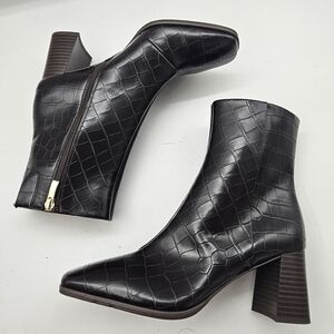 Nordstrom Rack Normandy Dark Brown Block Heel Booties Size 9 New without box